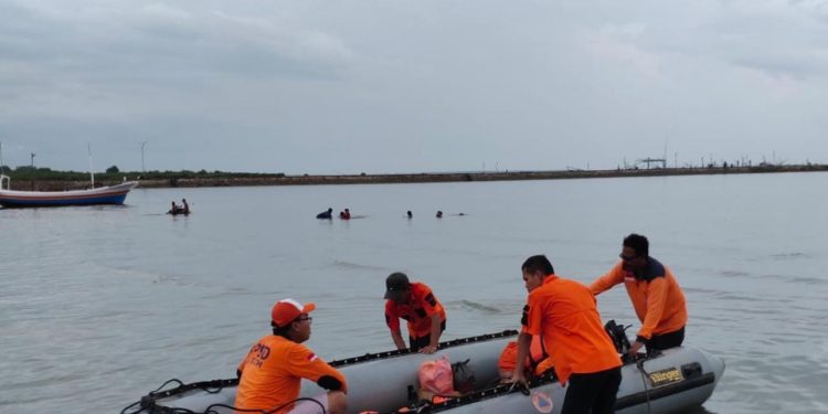 Seorang Nelayan di Pamekasan Diduga Tercebur Ke Laut Saat Mau Pulang Menangkap Ikan