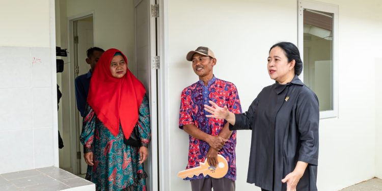 Puan Maharani Serahkan Rumah untuk Korban Gempa Cianjur