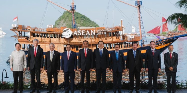 Presiden Jokowi Sebut Khusus PM Timor Leste di Pembukaan KTT ASEAN