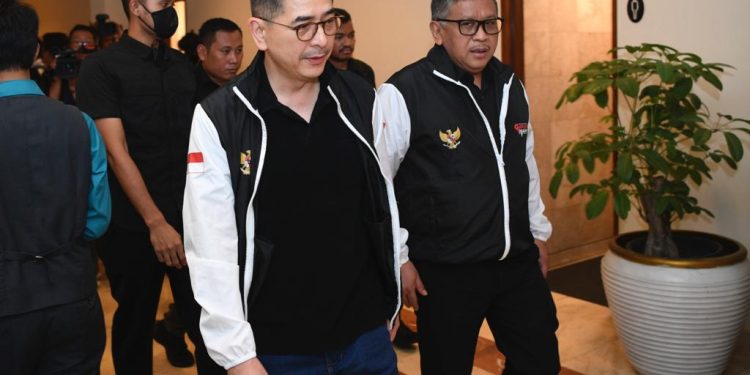 Terus Dapat Intimidasi dari Penguasa, Kubu Ganjar-Mahfud Berbagi Cerita dengan Tim Amin