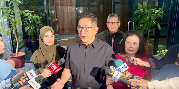 Dukung Suami, Siti Atiqoh Mulai Safari Politik Keliling Jabar, Jateng, dan DIY